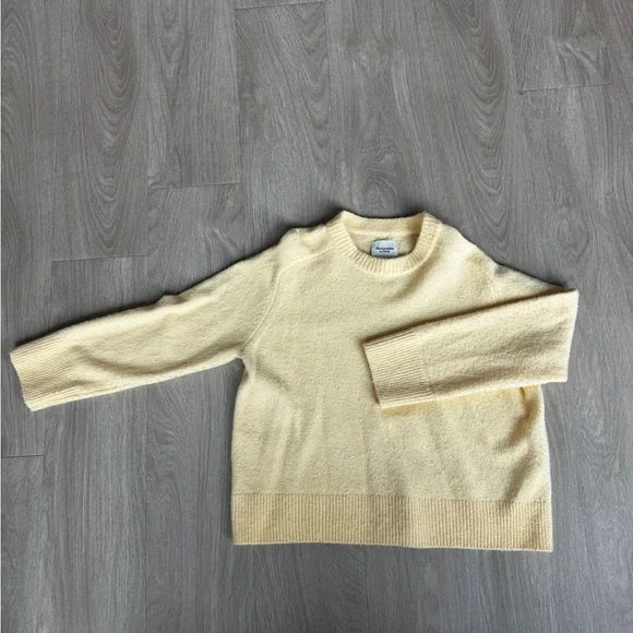 Abercrombie & Fitch Madeline Sweater - Picture 1 of 3